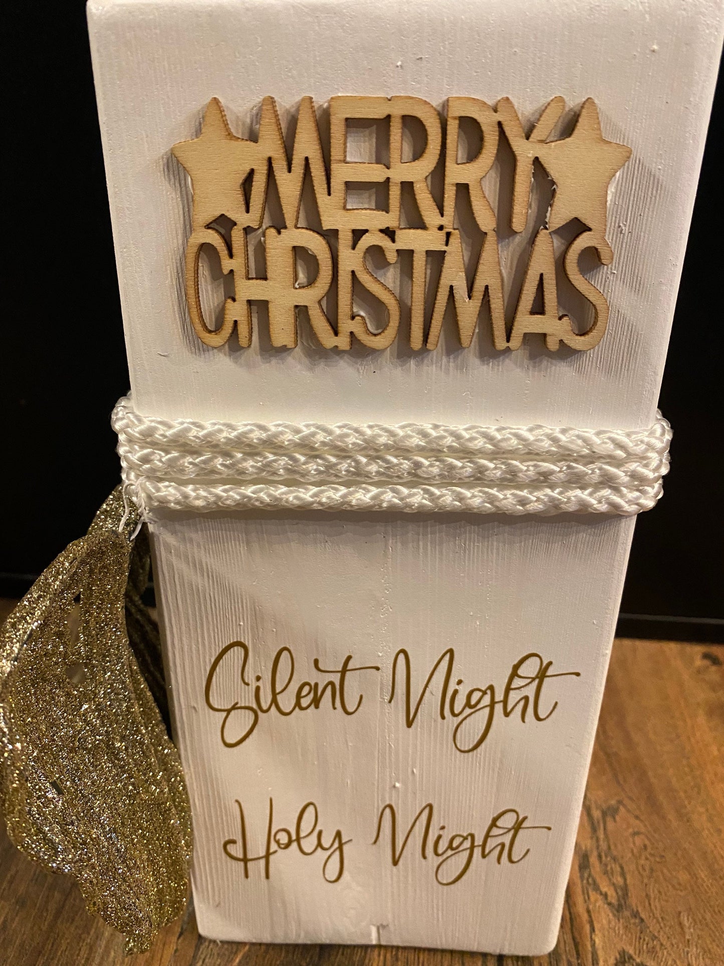 Weihnachtlicher Holzpoller „Christkind Säule“ 27 cm – Rustikale Weihnachtsdeko für Haus & Garten | Winterlich und Festlich