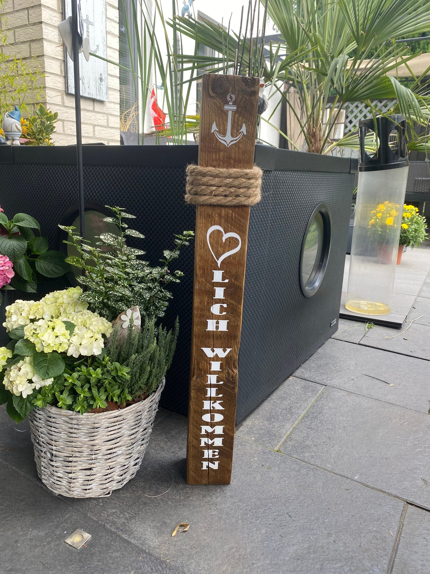 Willkommens-Poller 80 cm | Rustikale Holzsäule mit Anker | Gartendeko & Hauseingang | personalisierbar