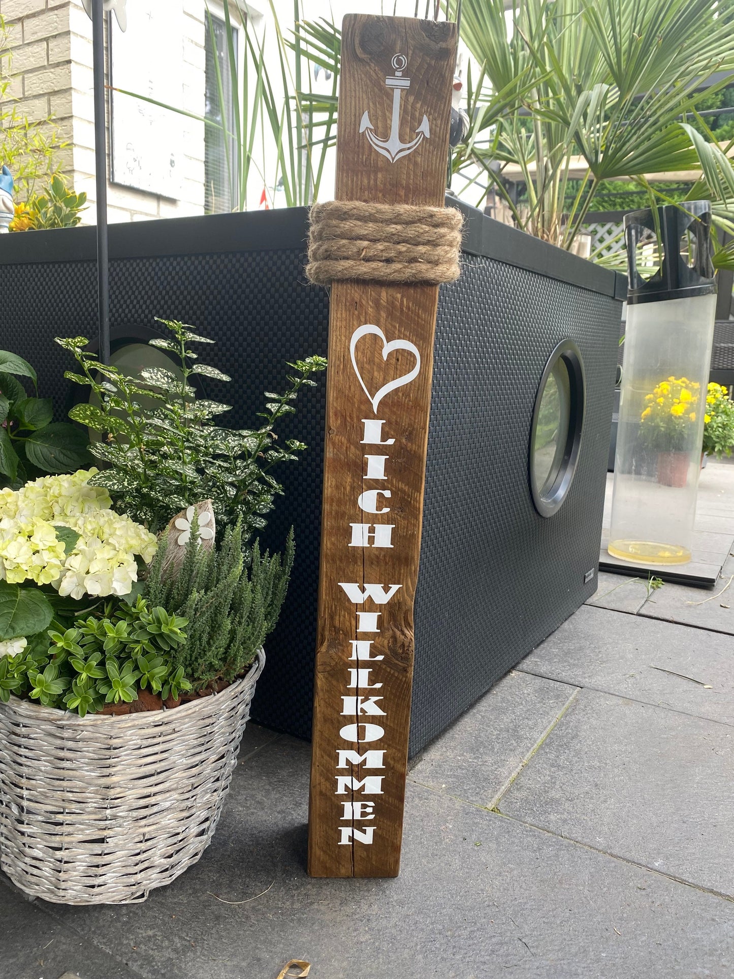 Willkommens-Poller 80 cm | Rustikale Holzsäule mit Anker | Gartendeko & Hauseingang | personalisierbar