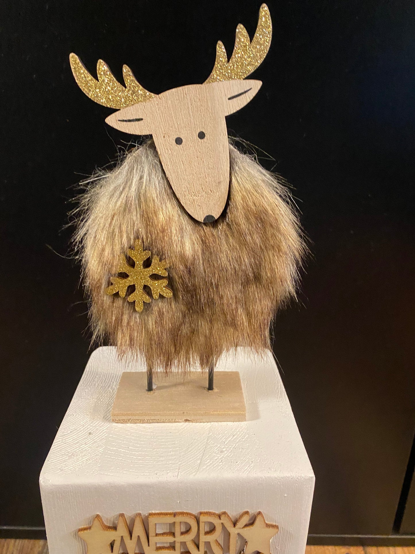 Weihnachtlicher Holzpoller „Christkind Säule“ 27 cm – Rustikale Weihnachtsdeko für Haus & Garten | Winterlich und Festlich