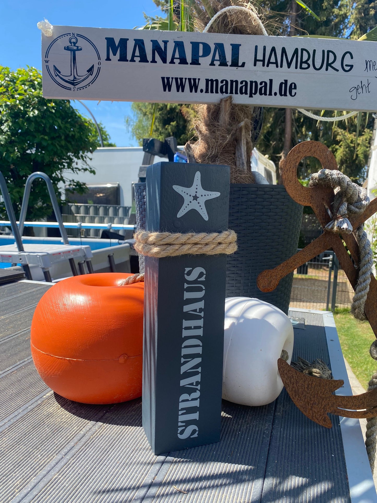 Strandhaus Dekopoller anthrazit | maritime Deko Holz Stele | Anker Dalben Küste Heimathafen Garten Deko Seesterne