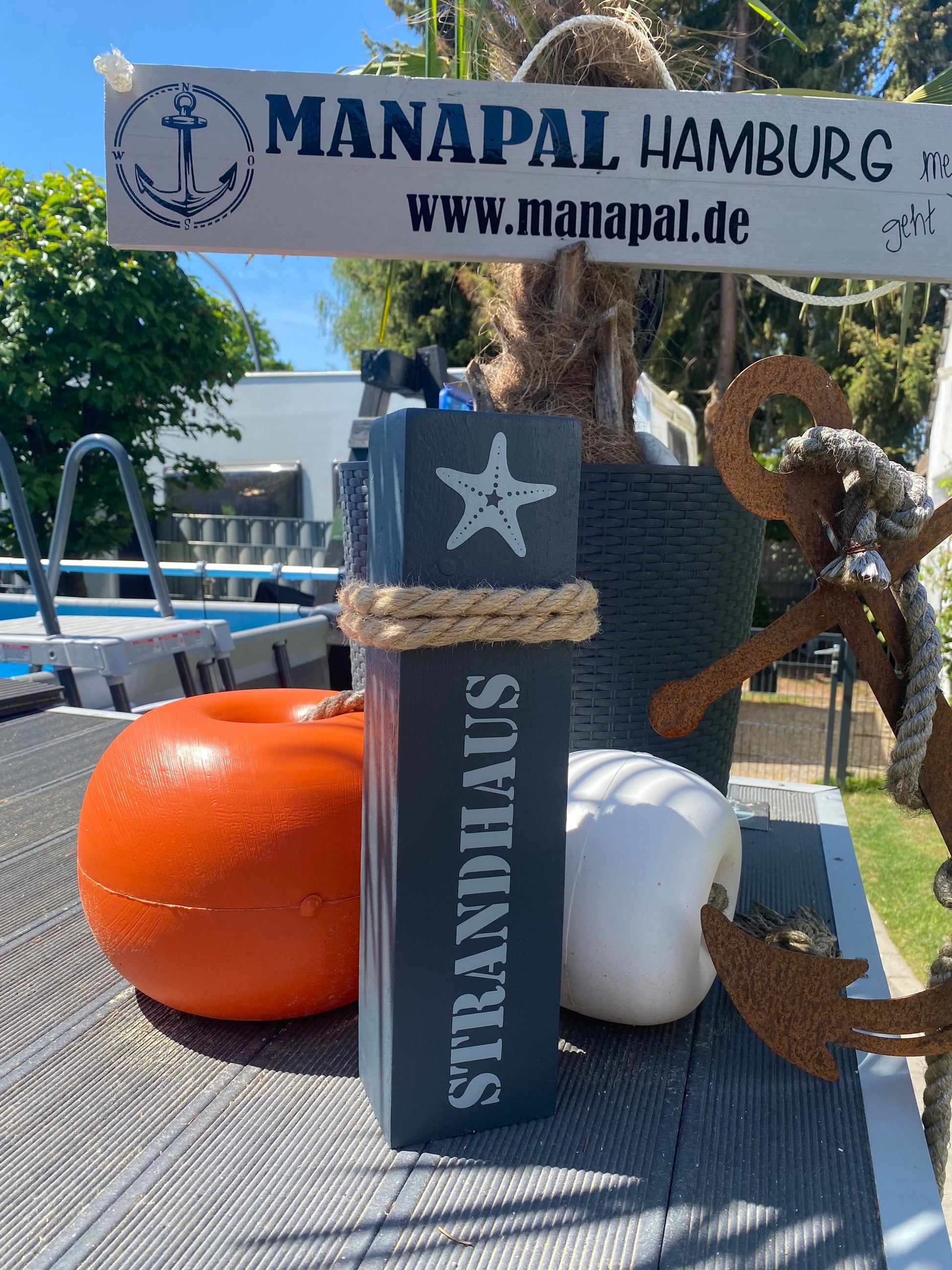Strandhaus Dekopoller anthrazit | maritime Deko Holz Stele | Anker Dalben Küste Heimathafen Garten Deko Seesterne