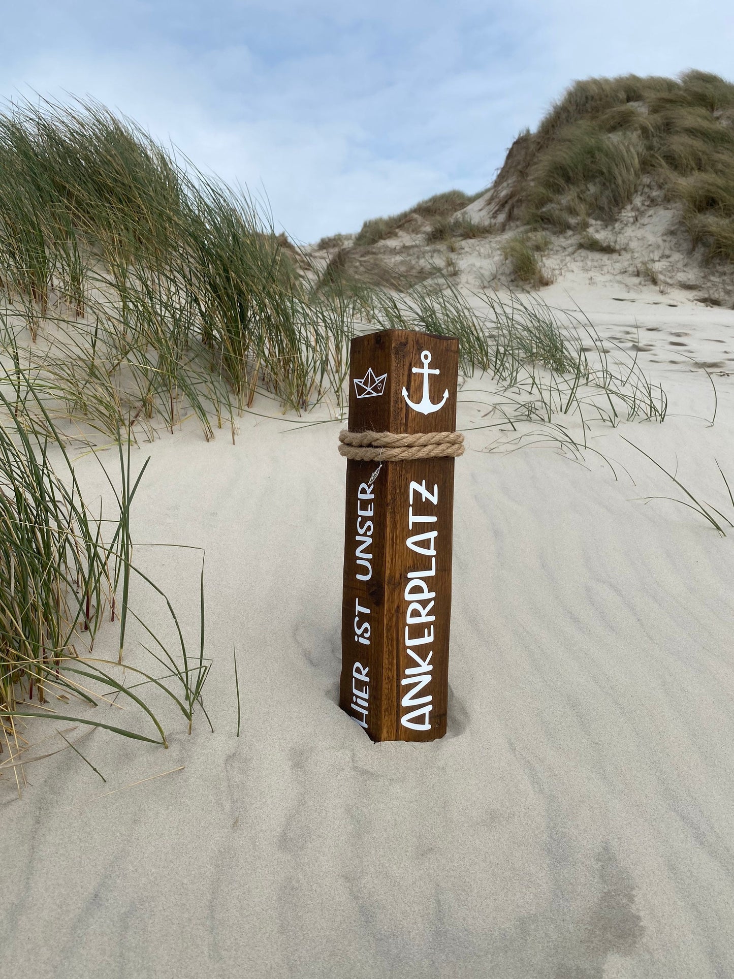 Maritime Holzsäule mit Anker & Boot | Gartenpoller Küstendeko | Heimathafen Maritime Säule | Deko Poller mit Anker Boot | Geschenk Garten