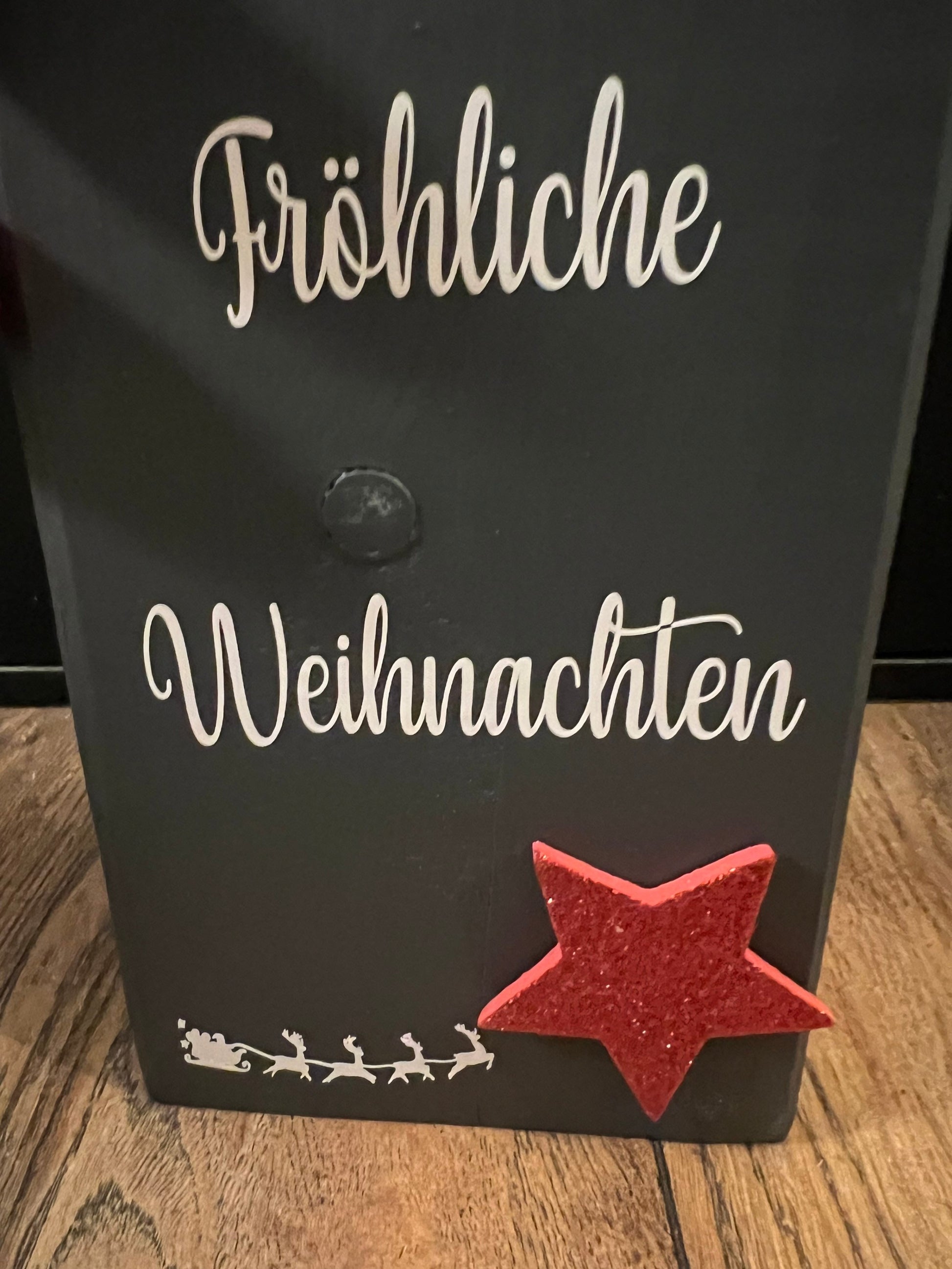 Weihnachtlicher Holzpoller ‚Christkind Säule‘ – Handgefertigte Dekosäule 27 cm | Rustikale Weihnachtsdeko für Eingangsbereich & Garten