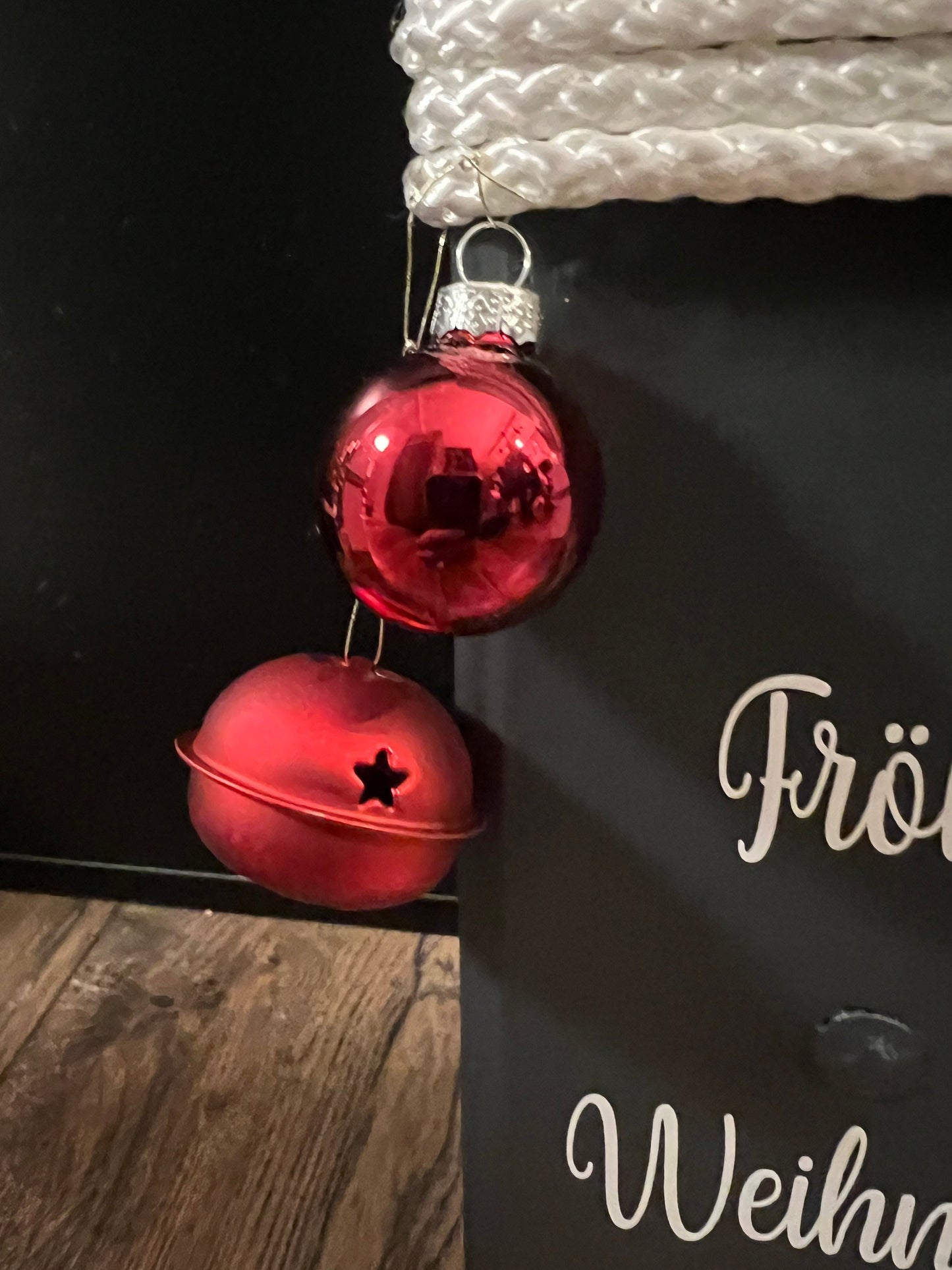 Weihnachtlicher Holzpoller ‚Christkind Säule‘ – Handgefertigte Dekosäule 27 cm | Rustikale Weihnachtsdeko für Eingangsbereich & Garten