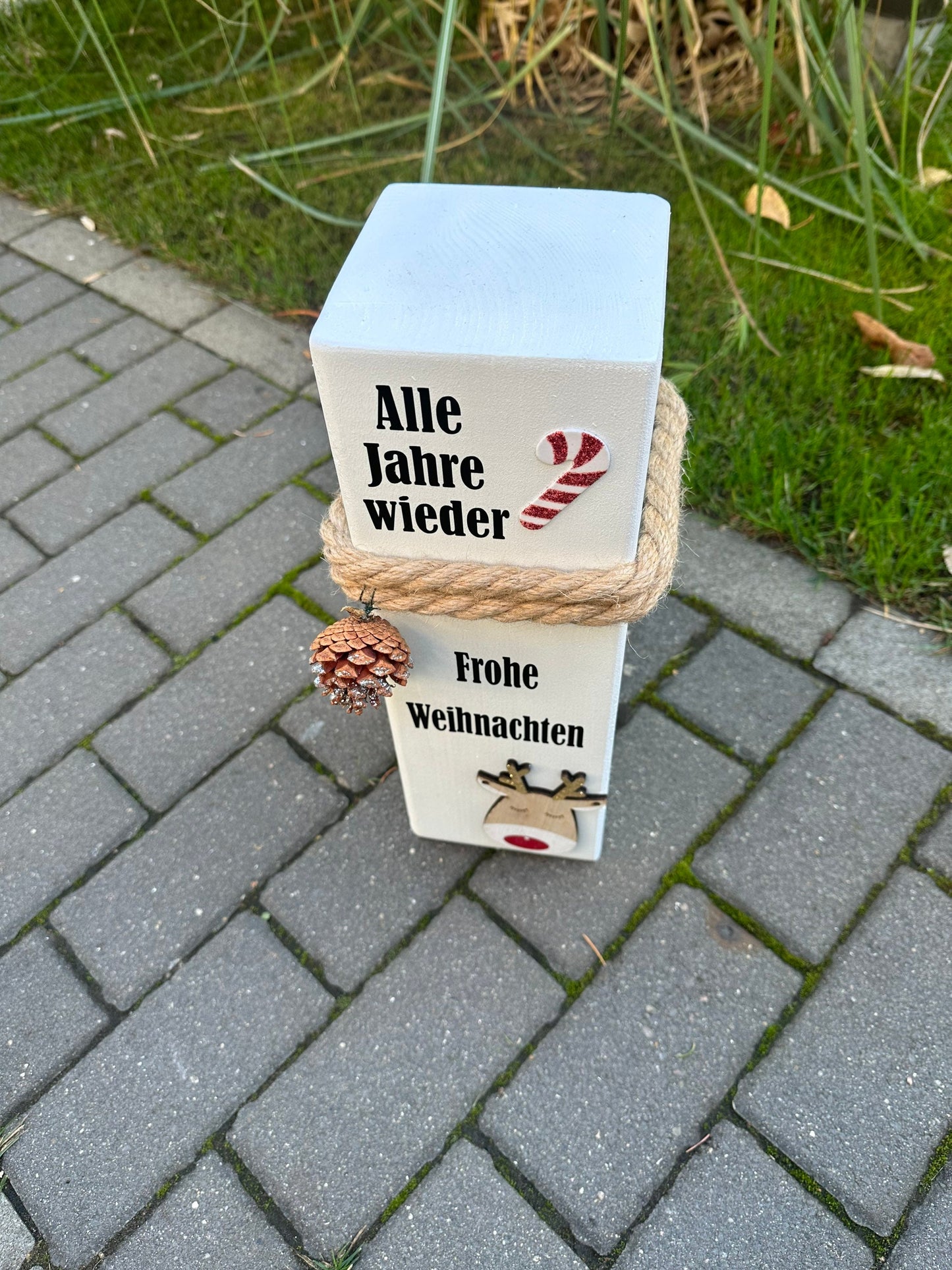 Weihnachtlicher Holzpoller ‚Christkind Säule‘ – Rustikale Weihnachtsdeko 27 cm | Festliche Säule für Haus & Garten“