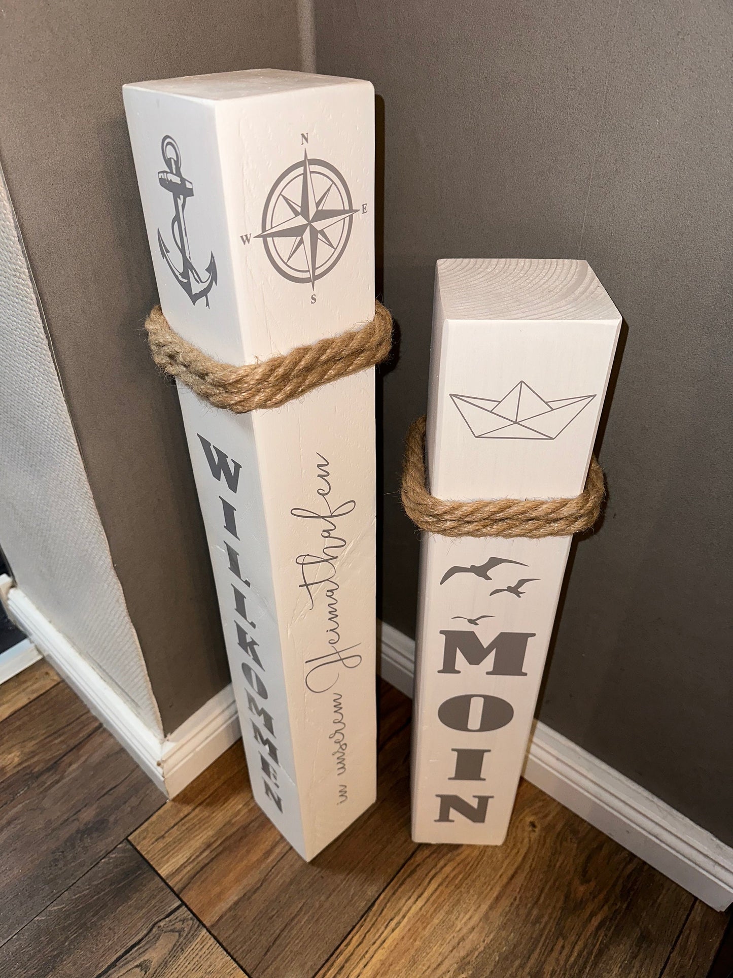 Maritimes Holz-Poller Set 2er – mit Anker & Wunschtext | Geschenk Hochzeit/ Einzug