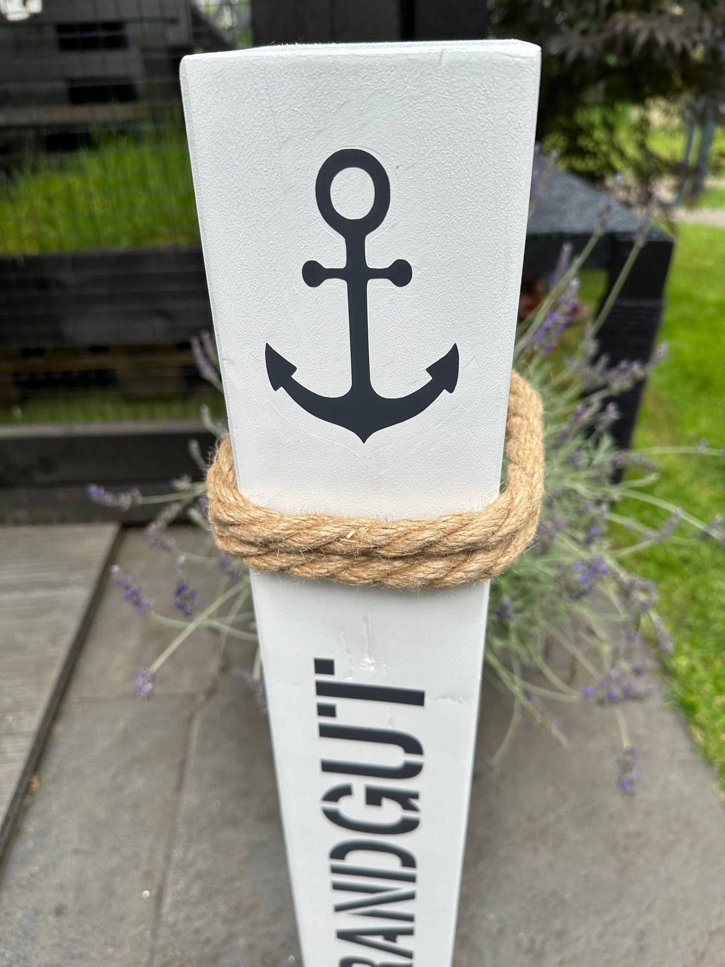 Strandgut Deko Poller | Holzsäule weiß maritim | Stranddeko Garten Balkon Eingangsbereich | Küstendeko Anker Stele Handarbeit