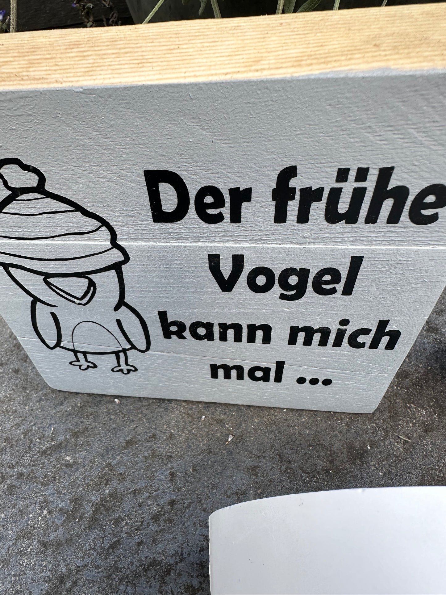 Maritime Tischdeko Set – Holzpoller 20 cm mit Fisch & Holzschild | Küsten-Deko für Schreibtisch, Kommode oder Regal