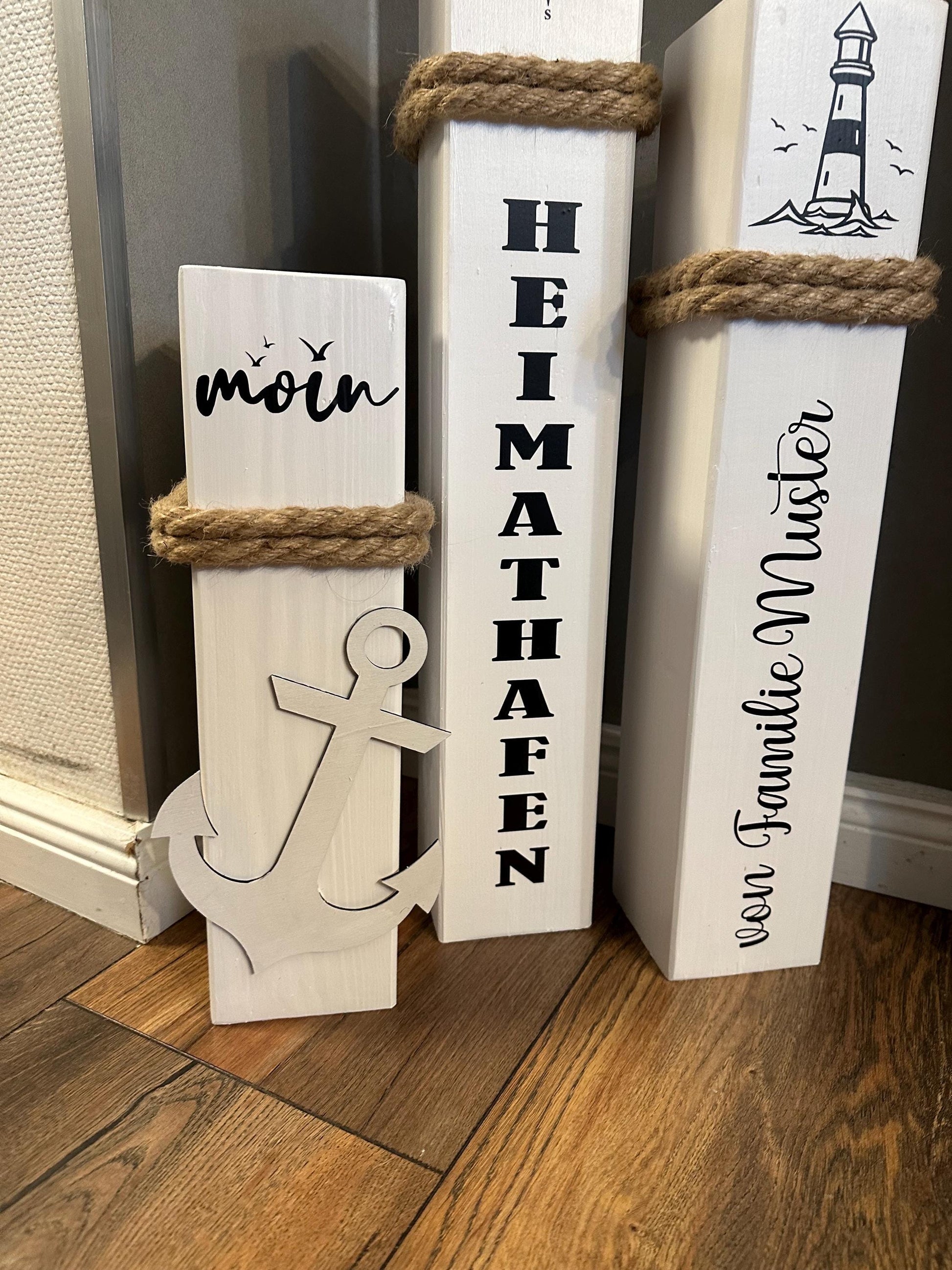 Personalisierte Holzsäulen mit Ihrem Namen oder Wunschtext, individuell Heimathafen Lieblingsinsel Koordinaten Hochzeit Anker