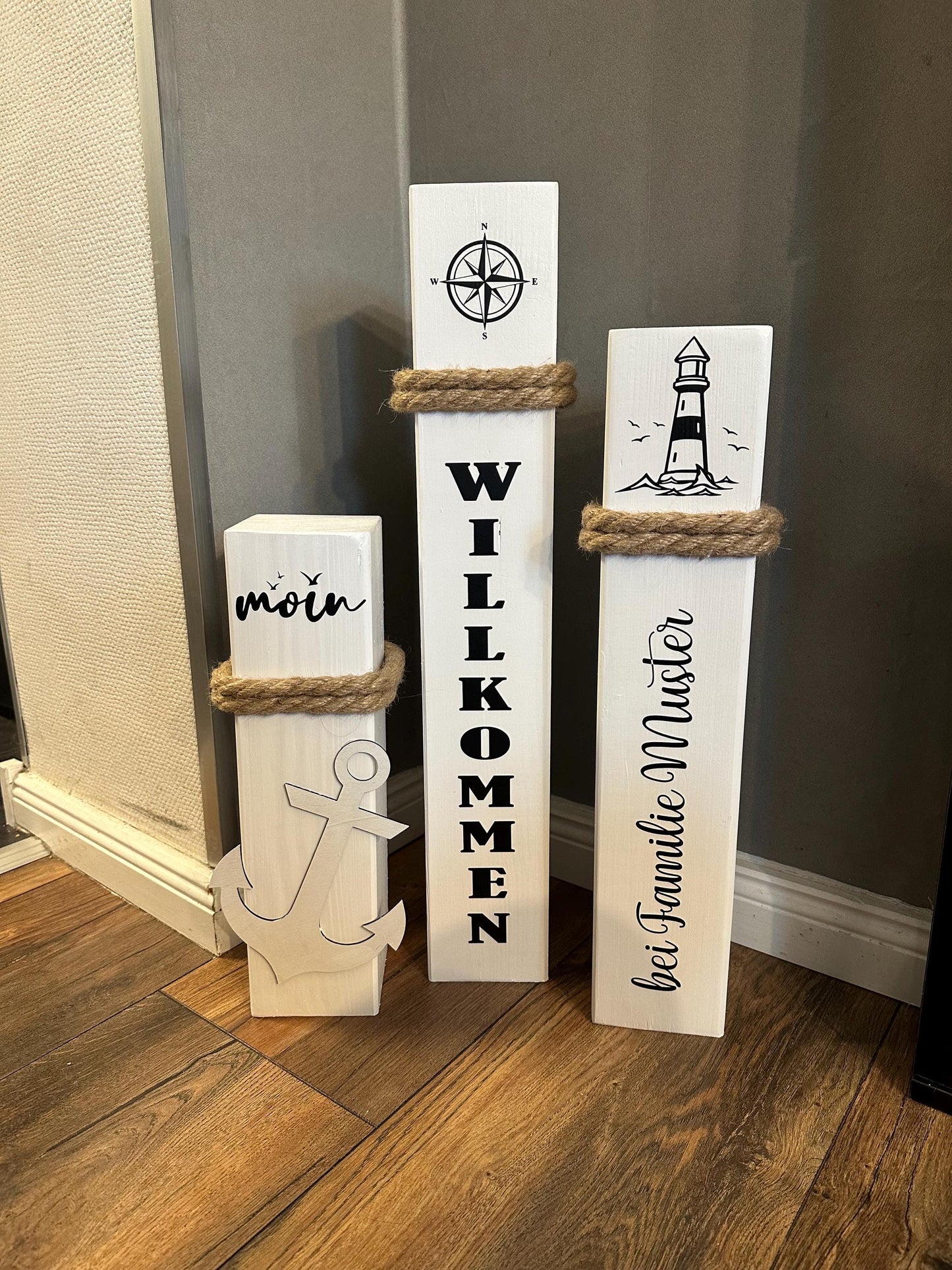 Personalisierte Holzsäulen mit Ihrem Namen oder Wunschtext, individuell Heimathafen Lieblingsinsel Koordinaten Hochzeit Anker