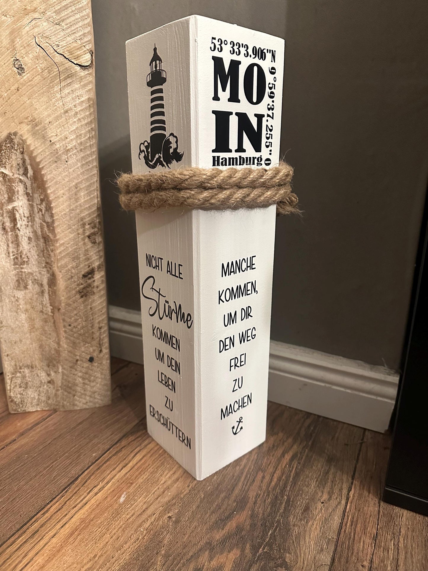 Personalisierter Homeport Poller 40-60 cm – Holzpoller mit Stadt & Koordinaten | Geschenk Einzug, Hochzeit, maritime Hausdeko