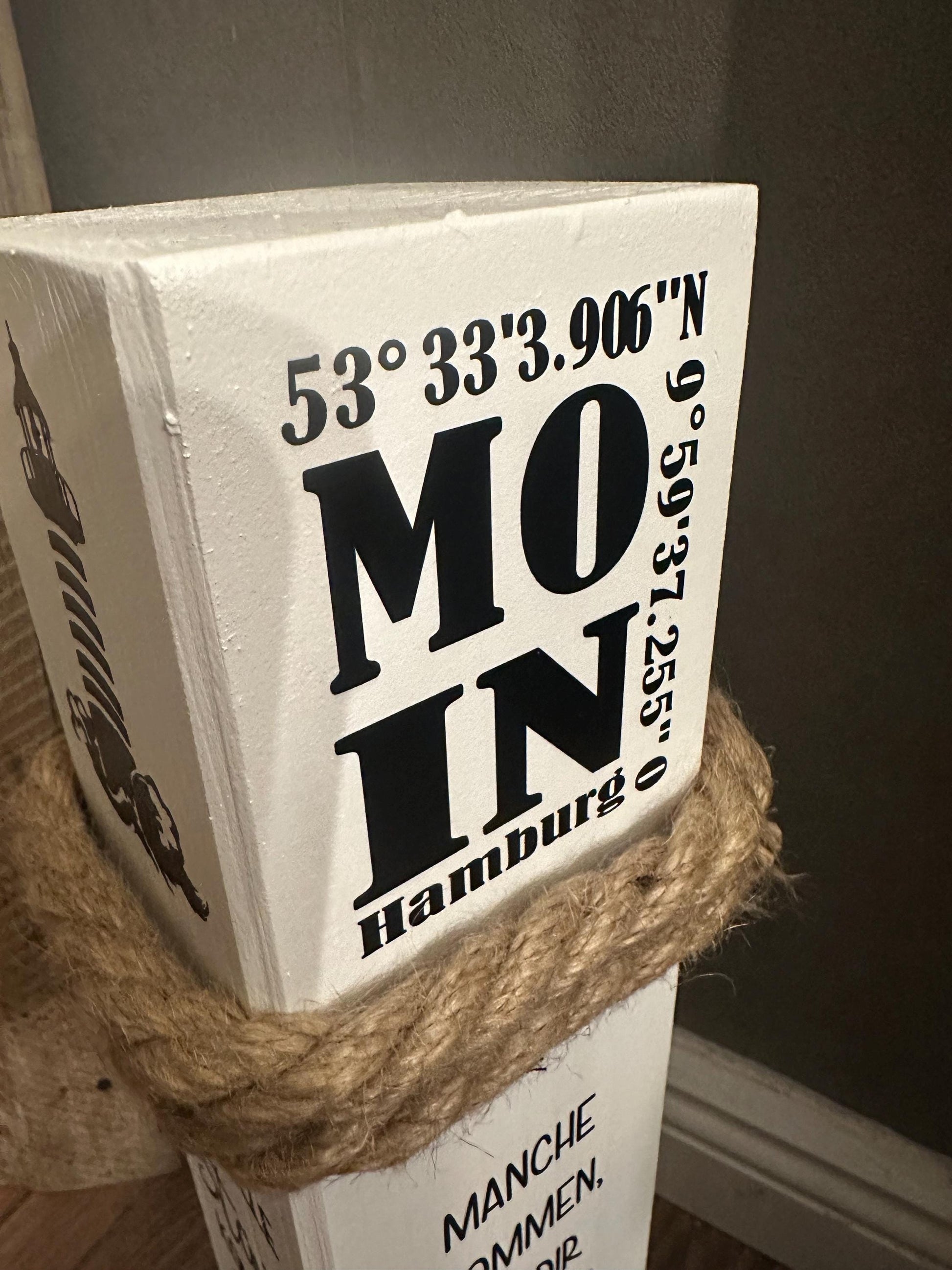 Personalisierter Homeport Poller 40-60 cm – Holzpoller mit Stadt & Koordinaten | Geschenk Einzug, Hochzeit, maritime Hausdeko