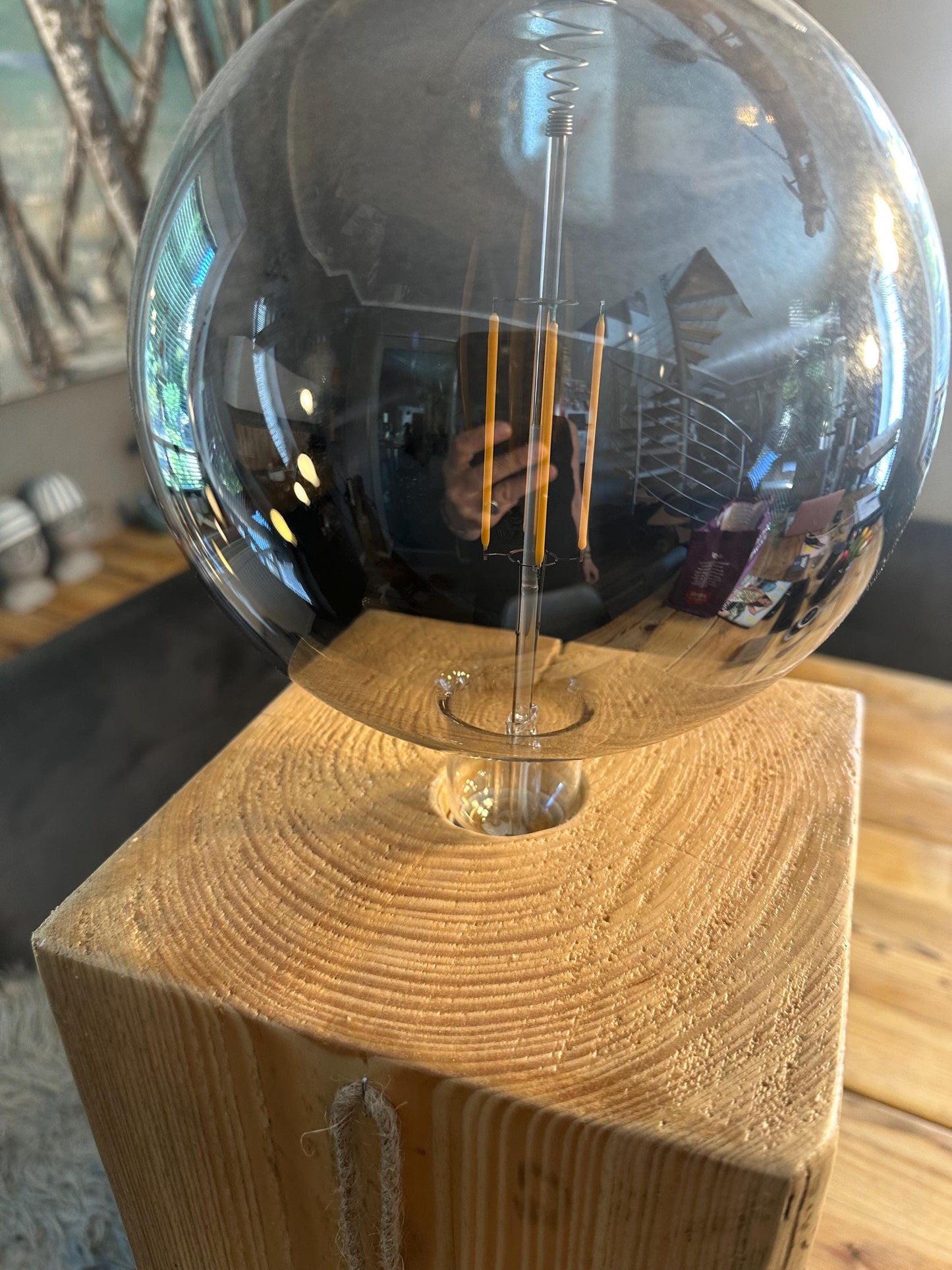 Massivholz Tischlampe 64 cm – Maritime Lampe mit Holzfuß & Anker-Dekor | Unikat Geschenk für Wohnzimmer und Zuhause