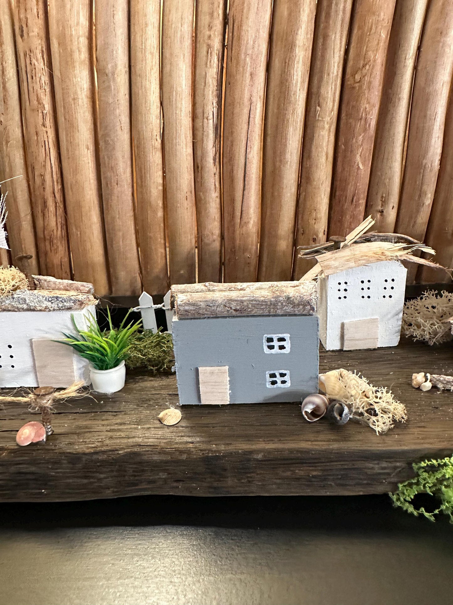 Handgemachtes Treibholz Küstendorf – Miniatur Häuser, Anker & Steuerrad | Geschenkidee Weihnachten, Regal und Strandhaus Deko