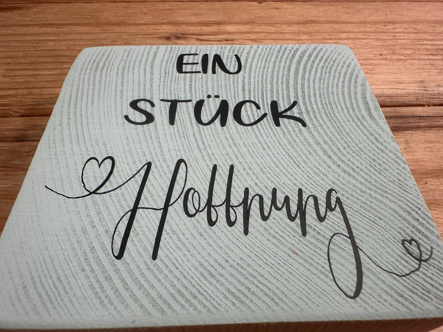 Kleine Holzdeko mit wertvollem Spruch, Glück verschenken, Holzquadrat mit Spruch | Geschenkidee | Wunschtext möglich (1 Stück oder 3er-Set)