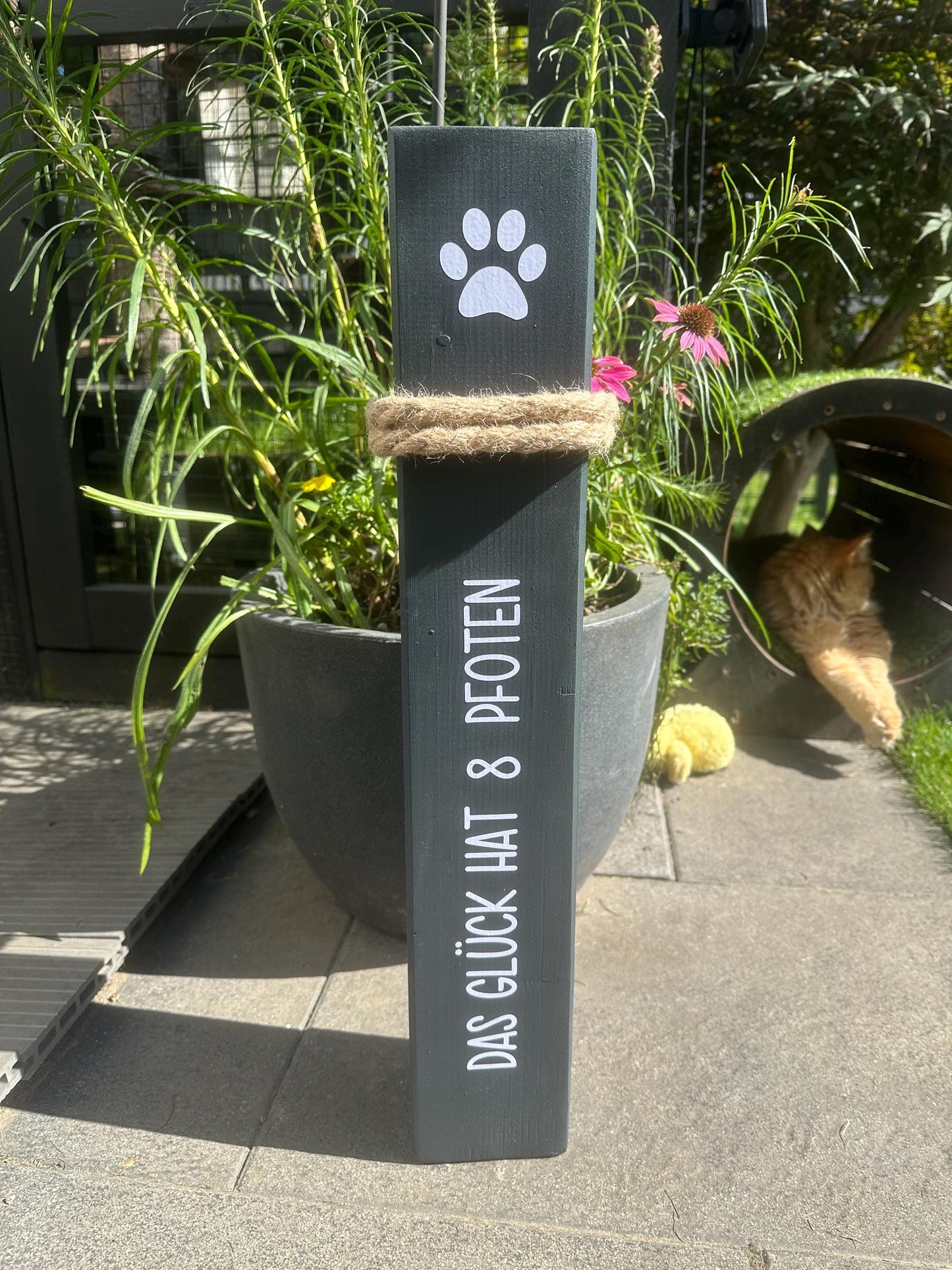 Personalisierte Holzsäule für Tierliebhaber – Haustier Poller mit Name und Spruch | Geschenk für Hundebesitzer & Katzenfreunde, Gedenken