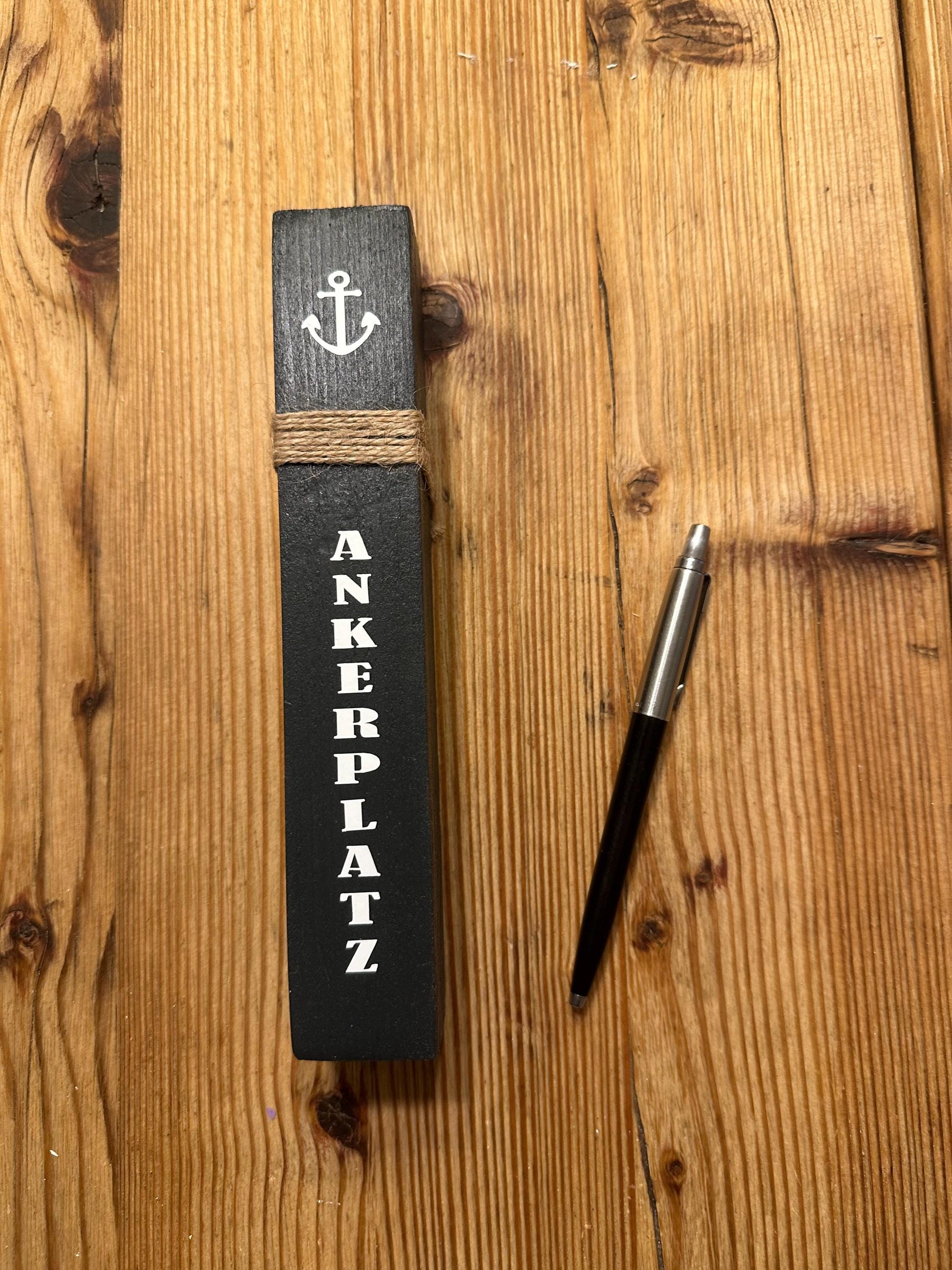 Mini Holzsäule maritim 15 cm – Personalisiert mit Name oder Koordinaten | Kleines Geschenk Hochzeit, Geburtstag, Weihnachten“