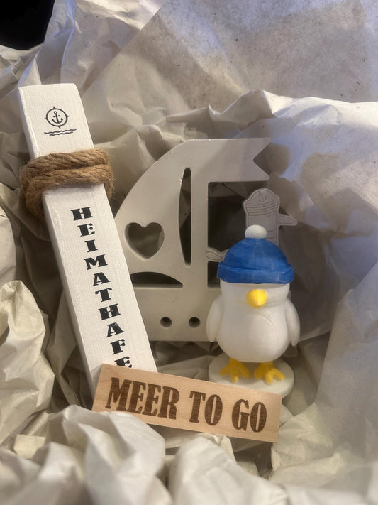 Meer to go Geschenkset „Heimathafen Boot“ | Maritimes Deko-Set (Mini-Poller + Boot + Möwe) | Geschenkidee Einzug, Hochzeit, Weihnachten