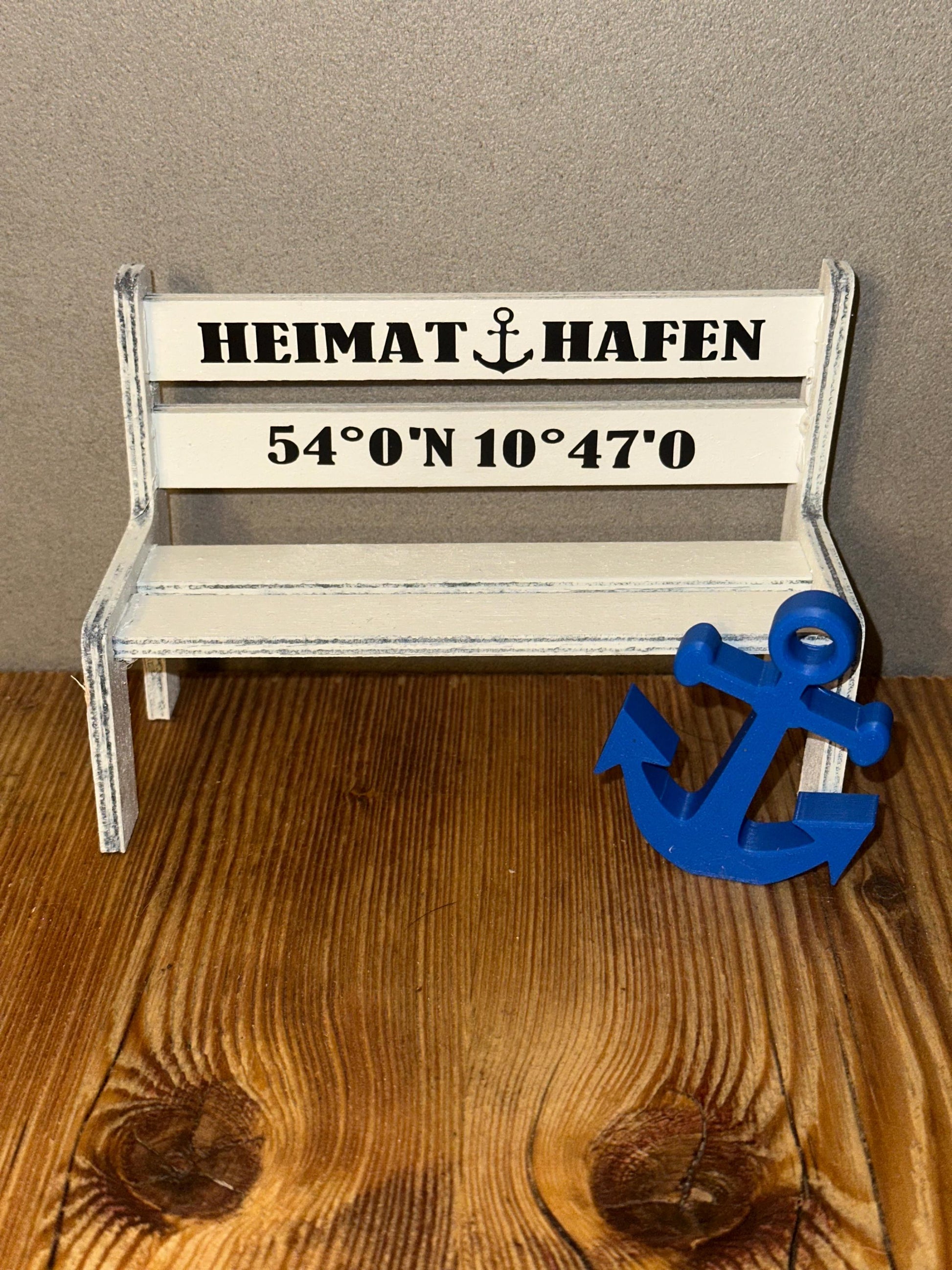 Personalisierte Miniatur Gartenbank 16 cm – Geschenkidee Haus, Hochzeit, Weihnachten | individuell mit Namen oder Koordinaten