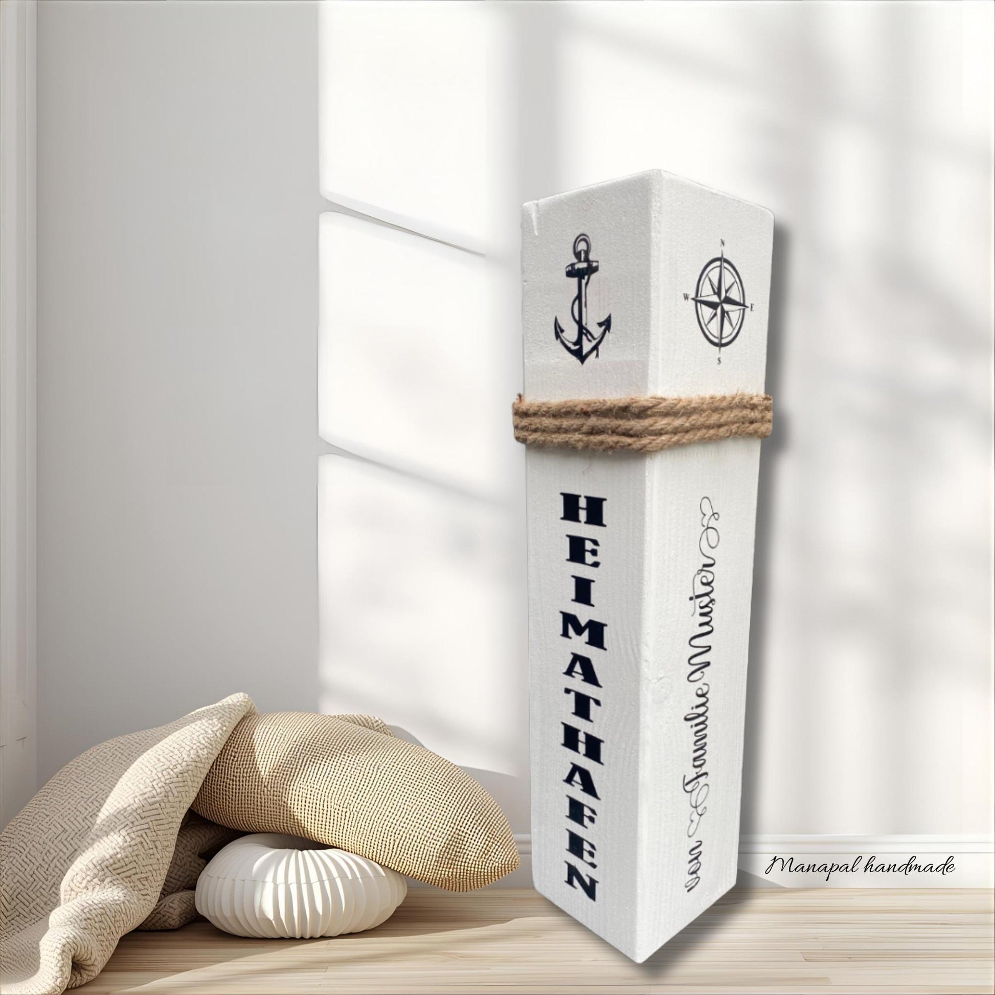 Holzsäule Heimathafen aus massivem Holz - personaisiert mit Namen & Koordinaten, Geschenk Hochzeit, Einzug, Jubiläum