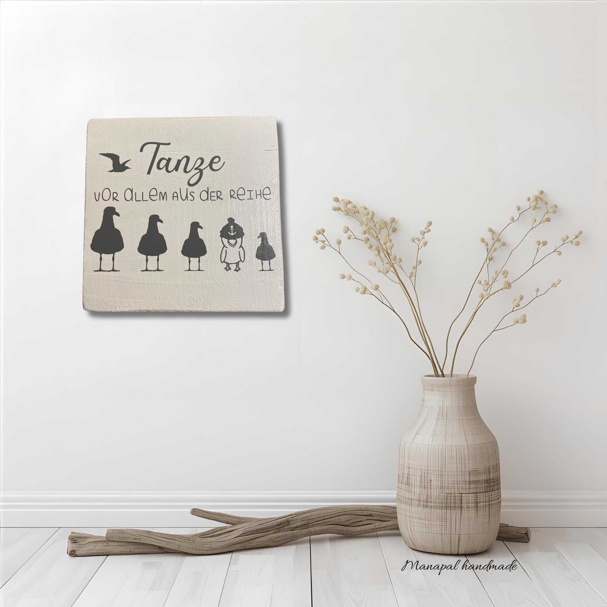 Holzschild ‚Tanze vor allem aus der Reihe‘ – Wanddeko mit Spruch | Geschenk Freundin, Wohnzimmer Deko & Inspiration