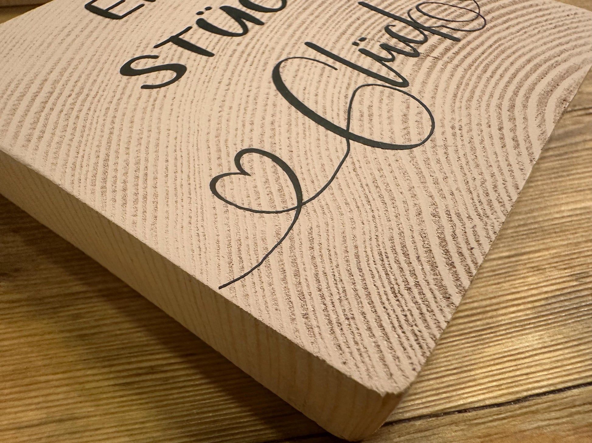 Kleine Holzdeko mit wertvollem Spruch, Glück verschenken, Holzquadrat mit Spruch | Geschenkidee | Wunschtext möglich (1 Stück oder 3er-Set)