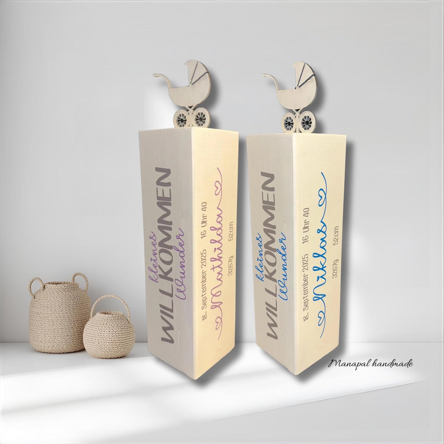 Babygeschenk mit Name & Wunschtext | Geschenk zur Geburt und Willkommensgruß| Personalisierter Holzpoller 20–40 cm –